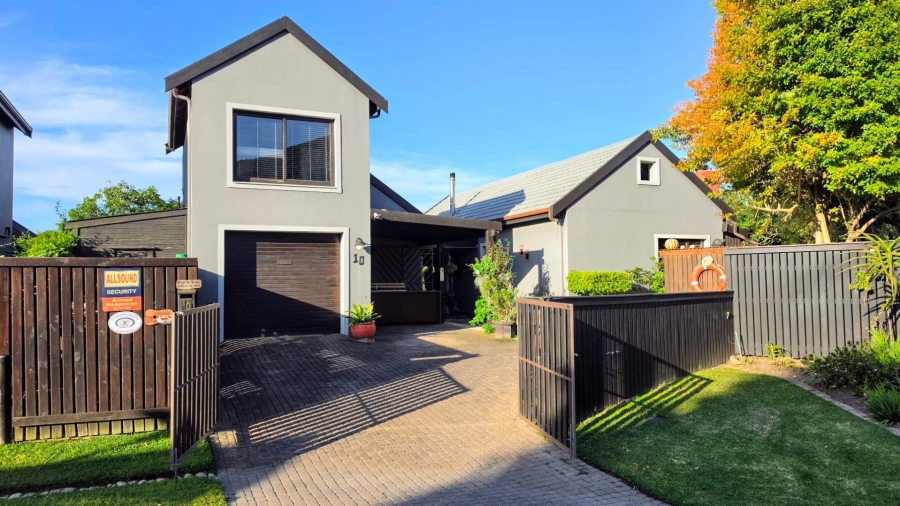 3 Bedroom Property for Sale in Brenton On Lake Western Cape